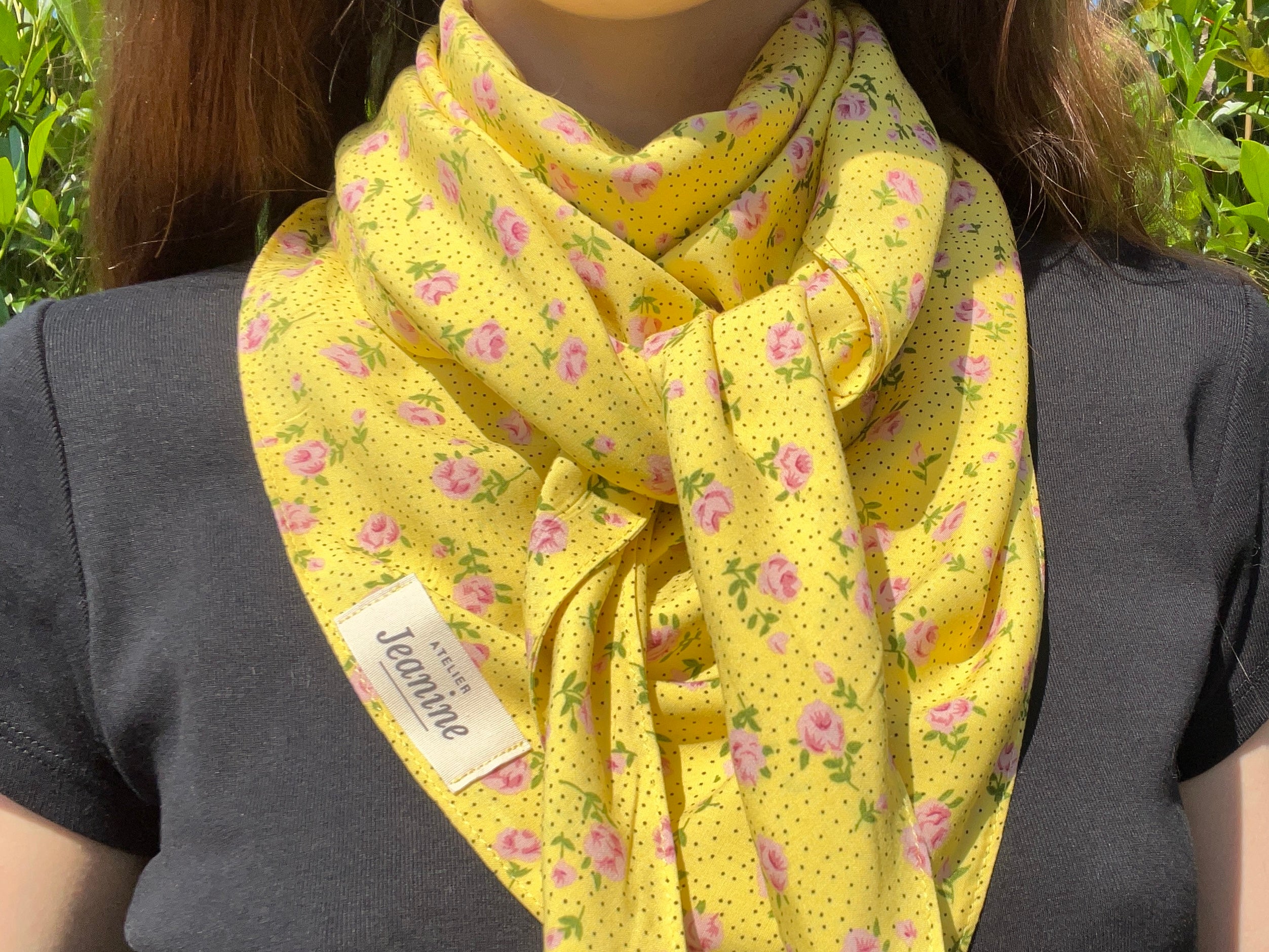 Foulard fleuri